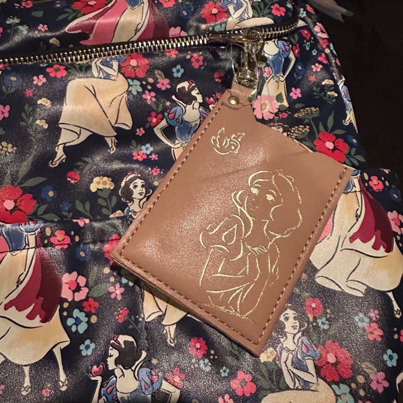 Disney Petunia Pickle Bottom Snow White Backpack Diaper Bag in Blue Multicolor - Picture 4 of 10